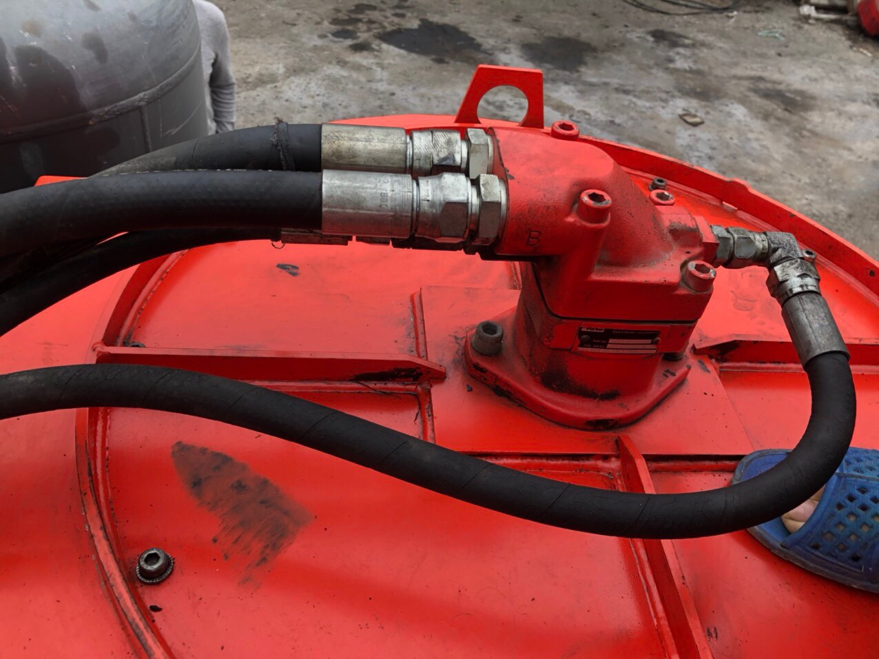 Replace-Parker-Hydraulic-Motor-at-Ha-Lan-Company-Limited-for-rock-drill-system