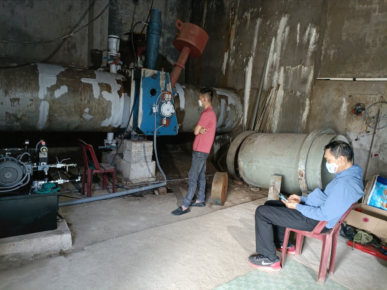 Lãnh đạo nhà máy Thủy điện Hà Nang nghiệm thu và chạy thử công trình